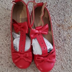 Getmorebeauty red Mary Jane's, 6.NWT.